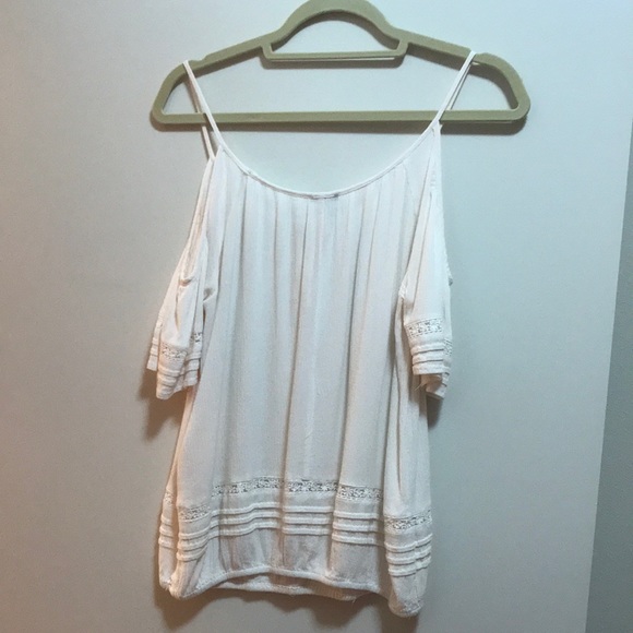 Cream color exposed shoulder shirt - Picture 2 of 2